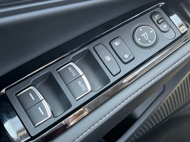 2025 Honda Accord Hybrid Touring photo 18