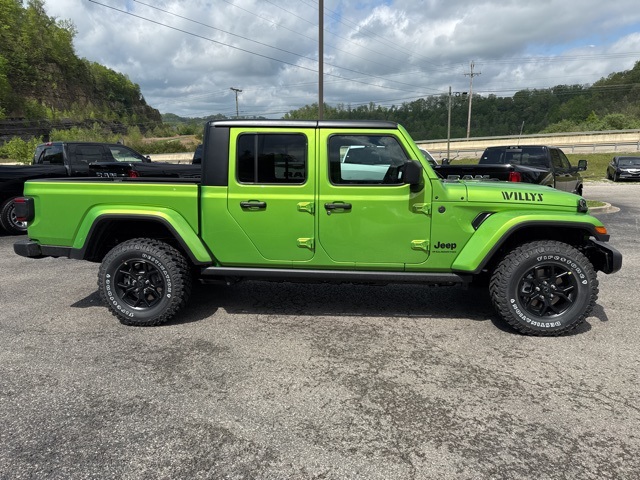 2025 Jeep Gladiator Willys photo 2