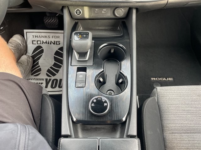 2023 Nissan Rogue SV photo 29