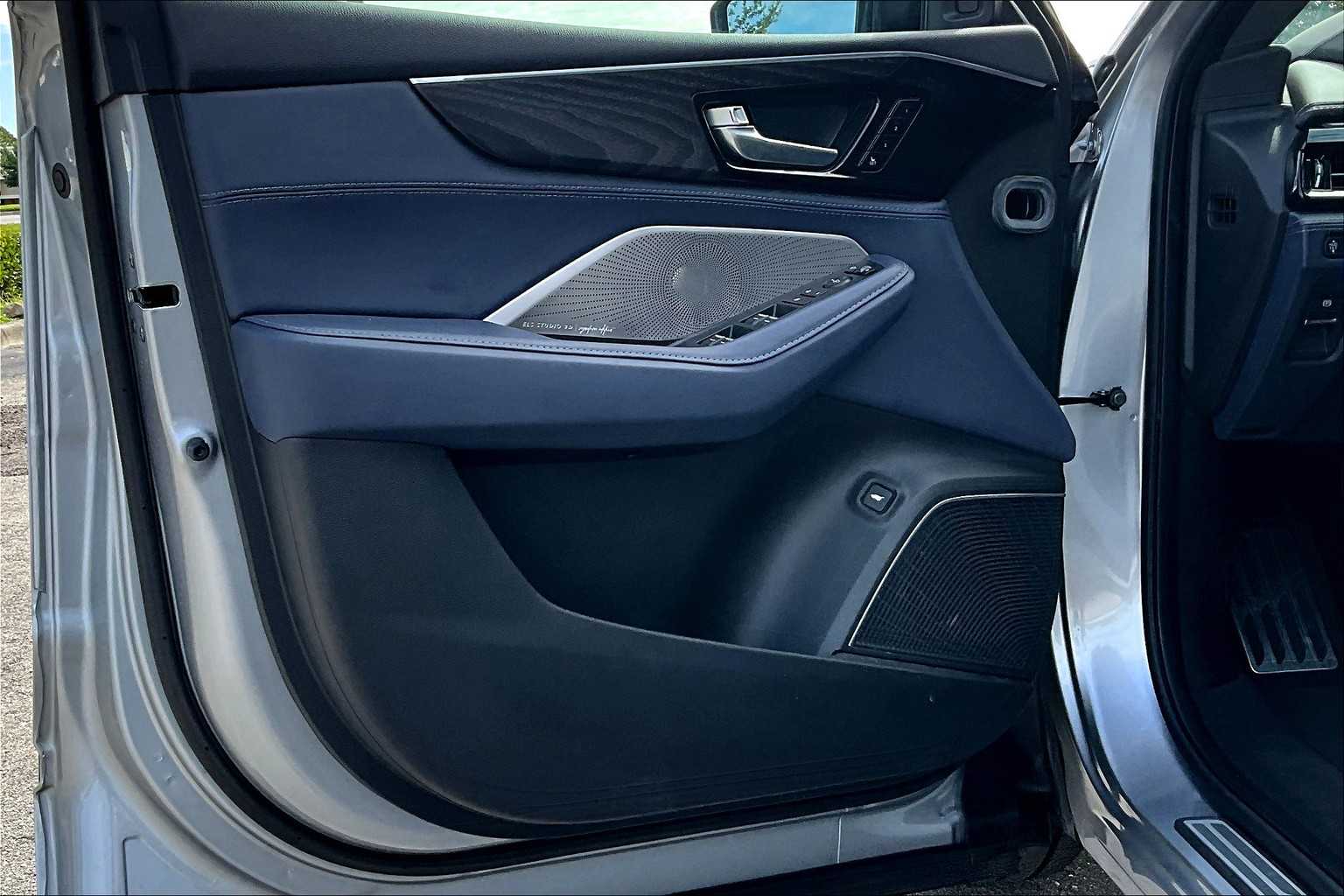 2024 Acura MDX Type S Advance photo 25