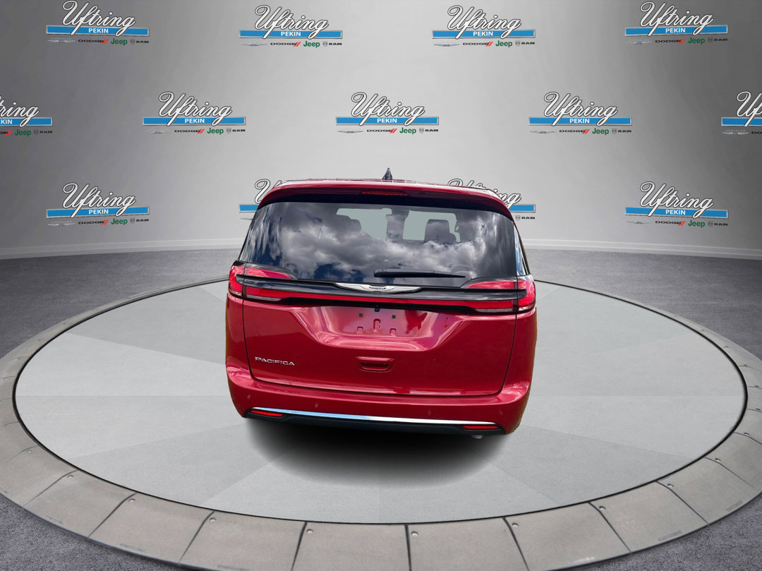 2026 Chrysler Pacifica photo 4