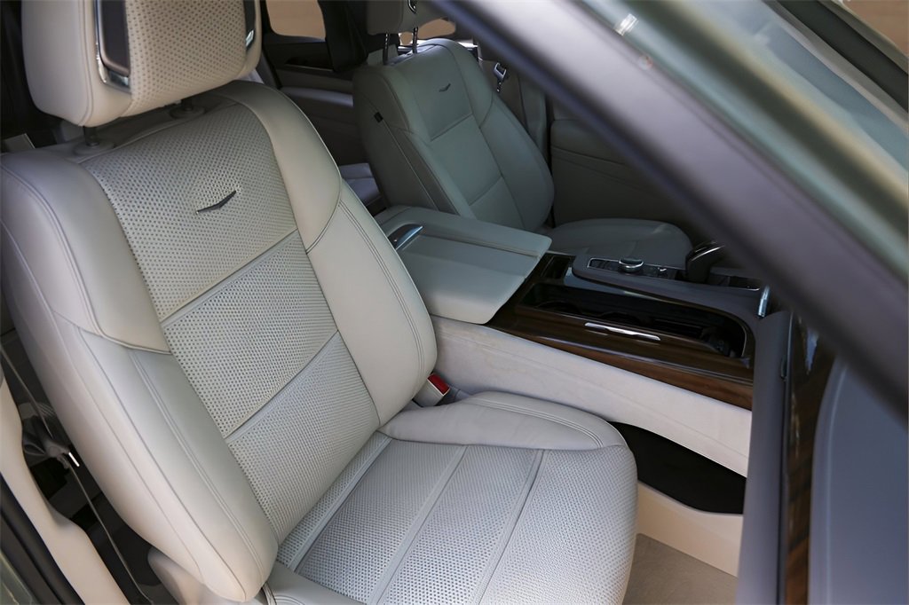 2024 Cadillac Escalade ESV Sport Platinum photo 30