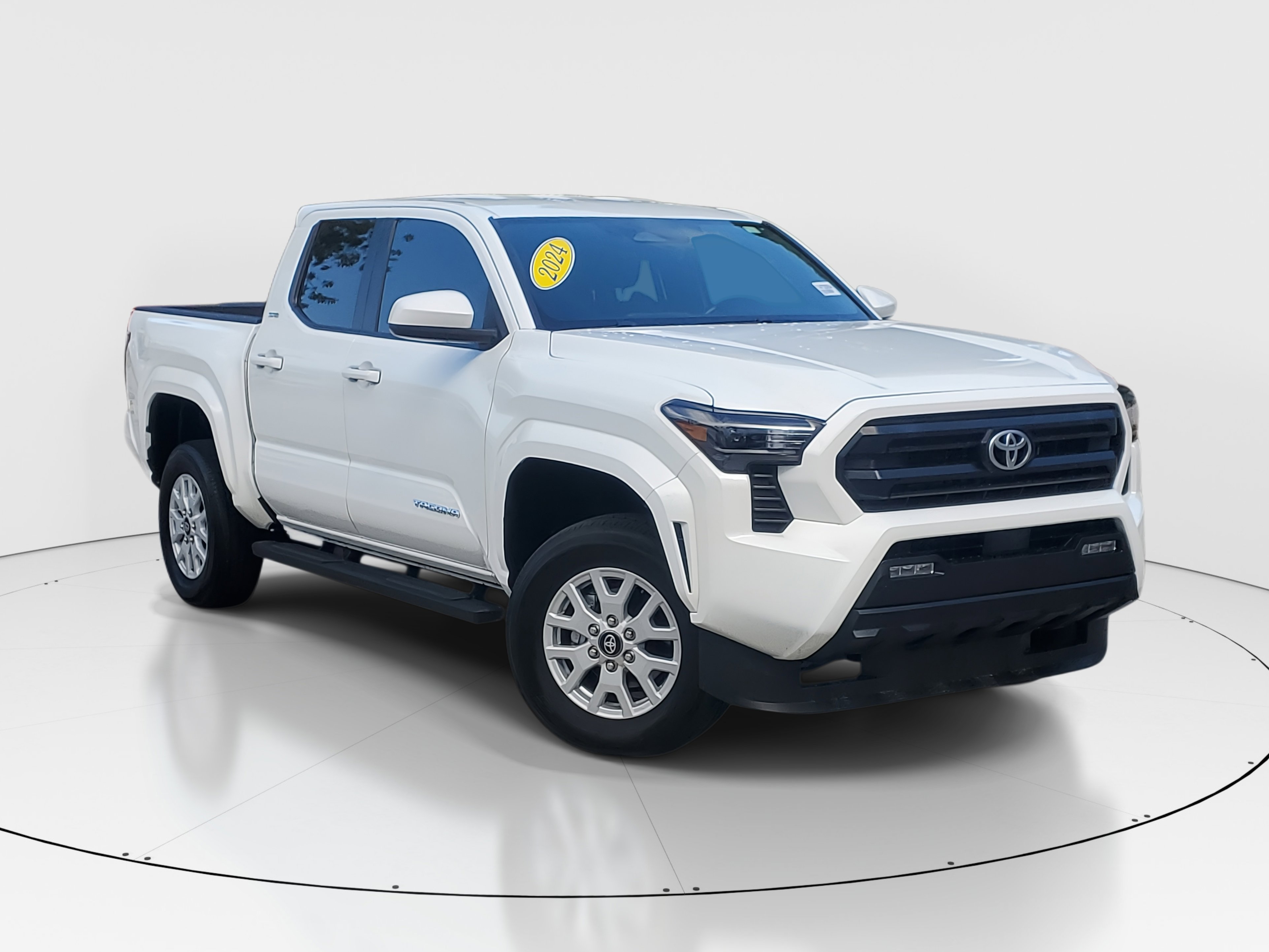 2024 Toyota Tacoma SR5 photo 2