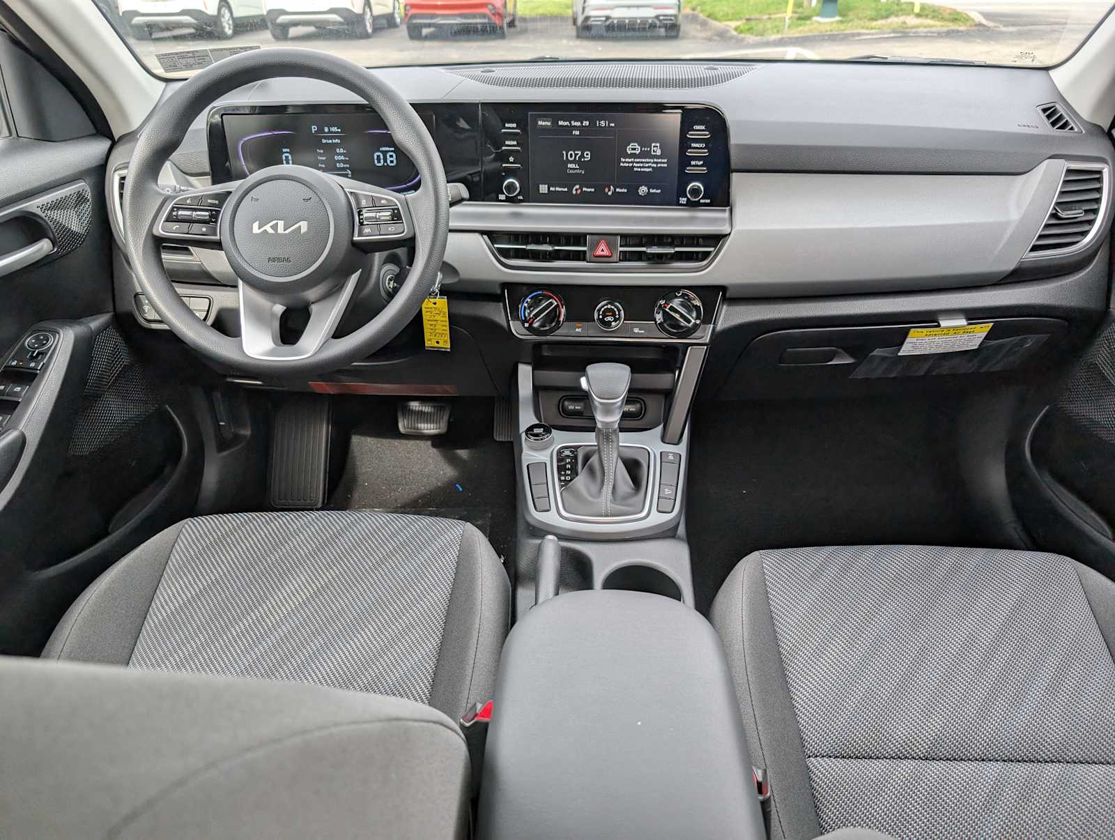 2026 Kia Seltos LX photo 12
