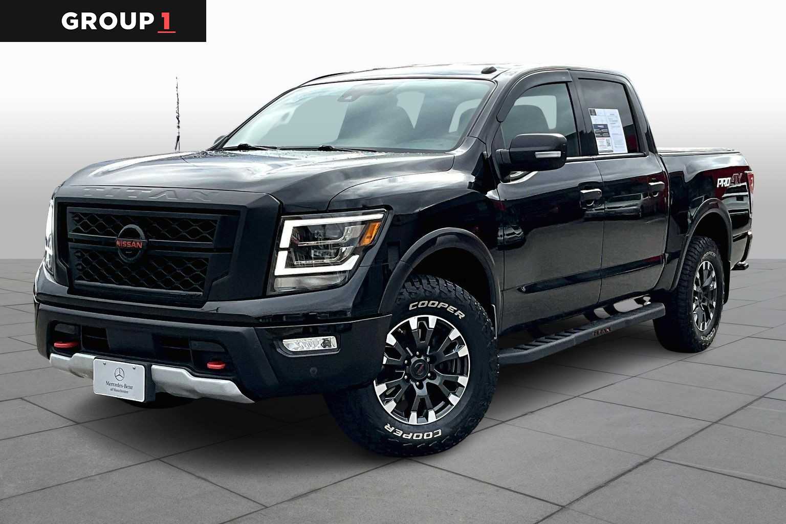 2020 Nissan Titan PRO-4X's photo