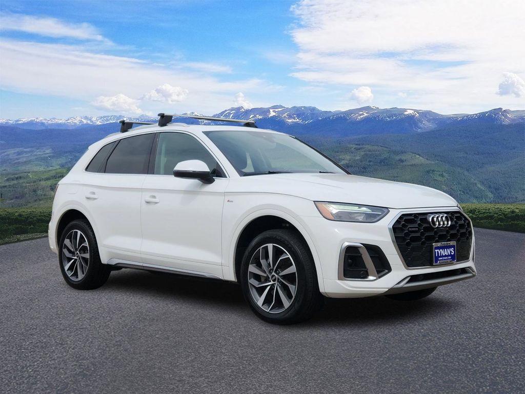 2023 Audi Q5 Premium Plus's photo