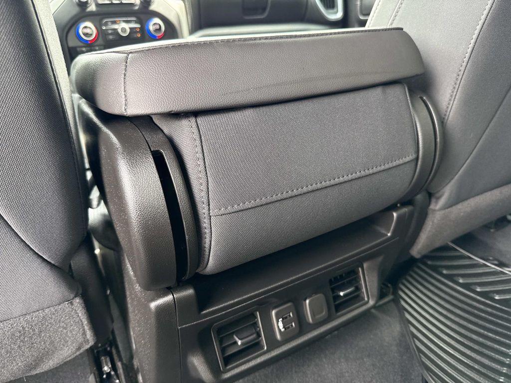 2020 Chevrolet Silverado 1500 LT photo 18