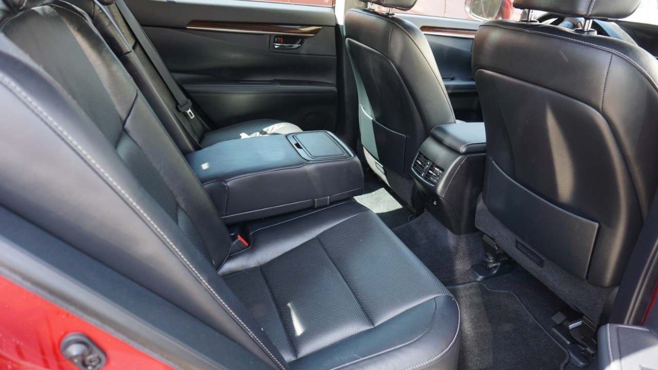 2014 Lexus ES 350 photo 8
