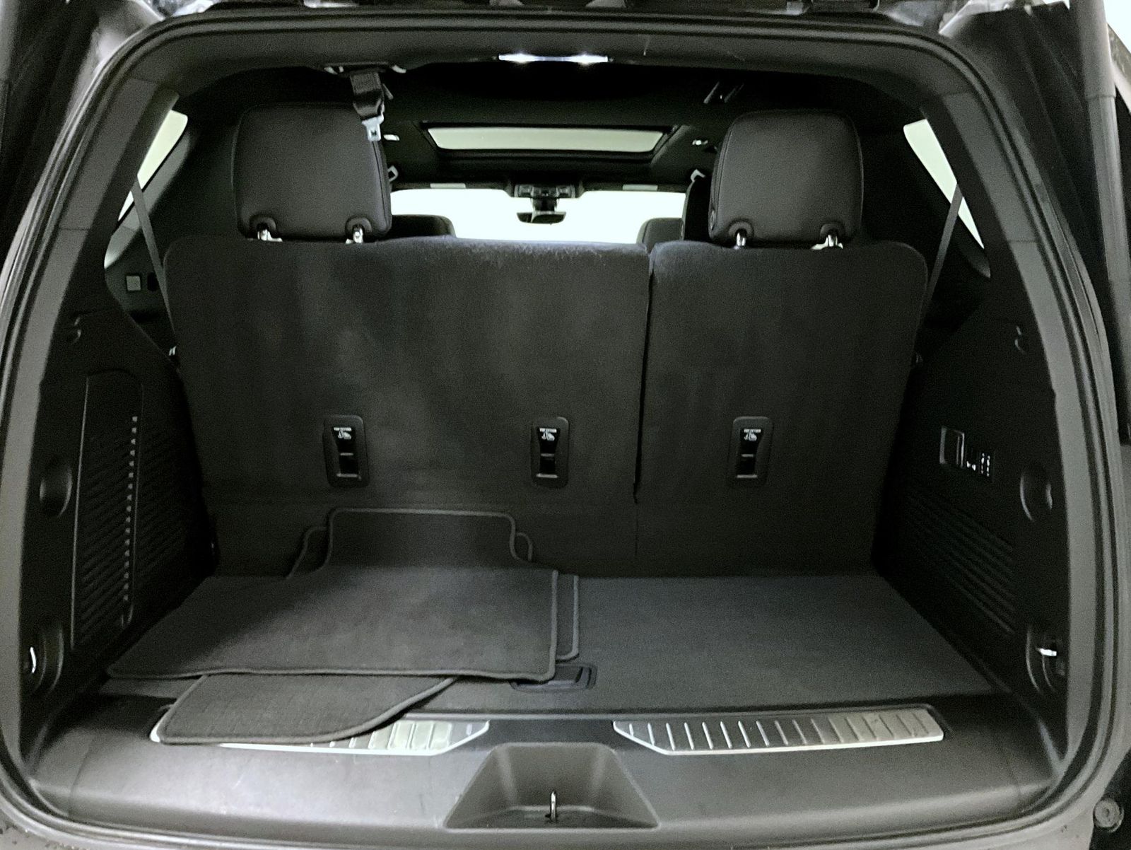 2022 Chevrolet Tahoe High Country photo 21
