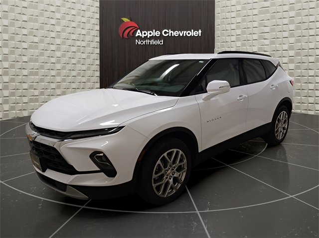 2025 Chevrolet Blazer 3LT photo 2