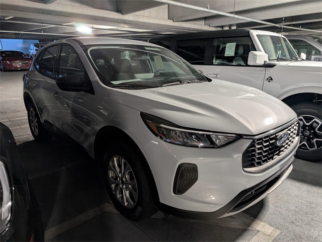 2025 Ford Escape Active photo 2