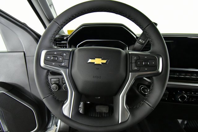 2026 Chevrolet Silverado 2500HD LT photo 2