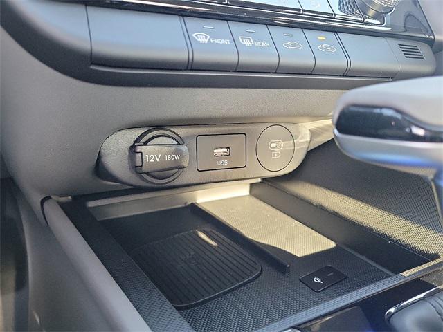 2025 Hyundai Elantra SEL Sport photo 14