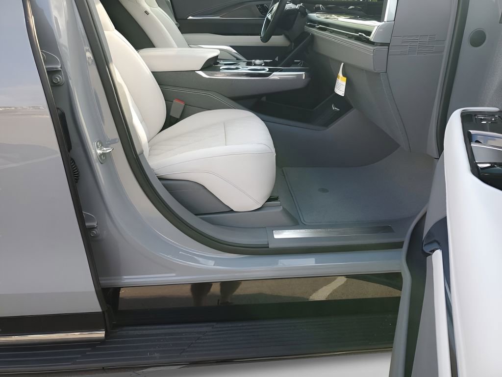 2026 Cadillac Escalade IQ Sport photo 15