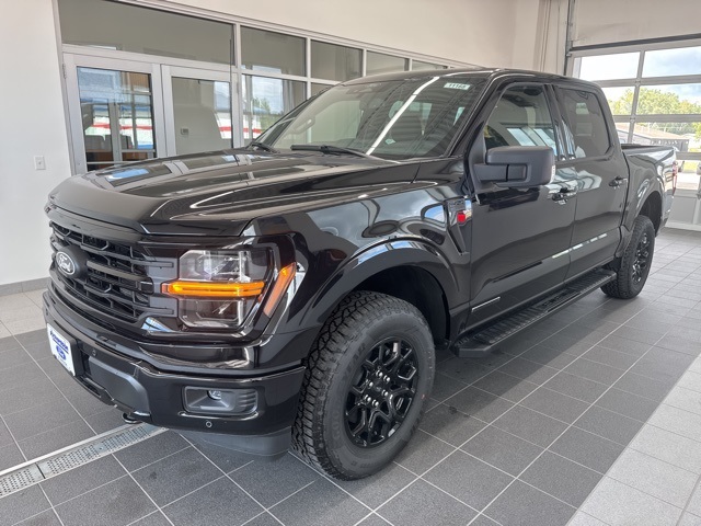 2025 Ford F-150 XLT photo 3