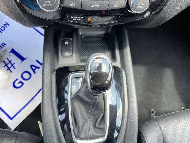 2022 Nissan Rogue Sport SL photo 26