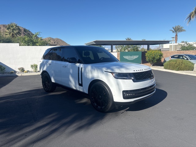 2024 Land Rover Range Rover SE's photo