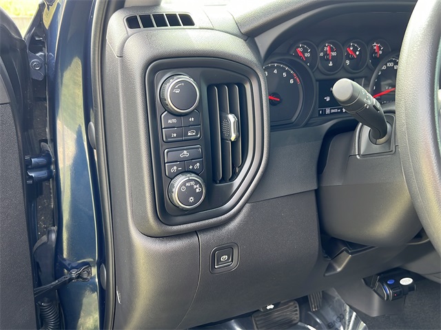 2022 Chevrolet Silverado 1500 Custom photo 23
