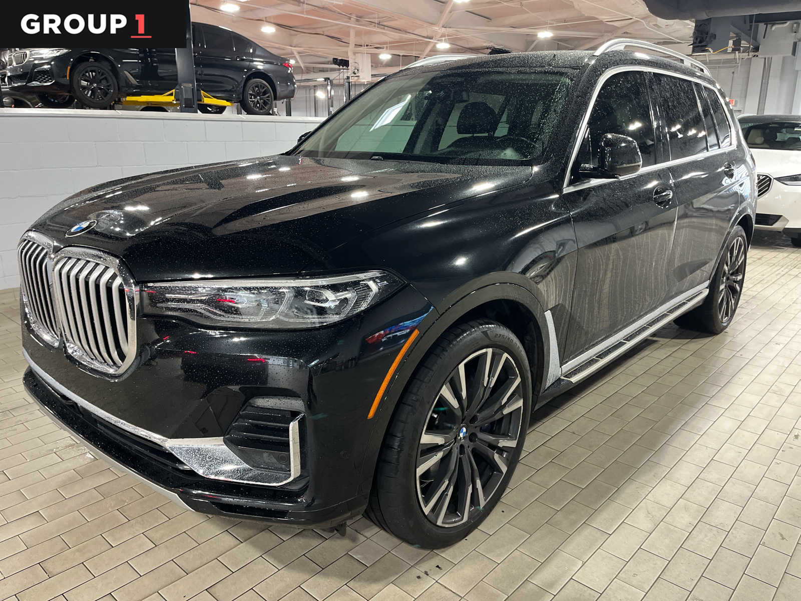 2019 BMW X7 50i's photo