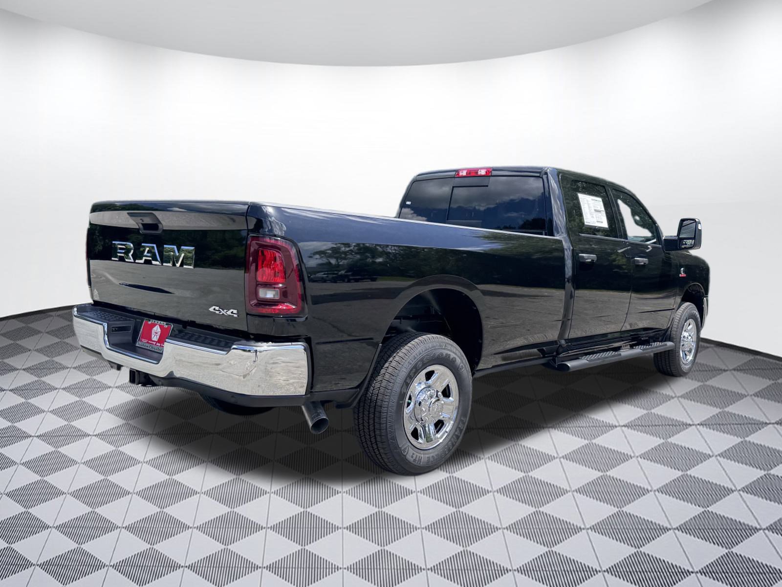 2025 Ram 2500 Tradesman photo 3