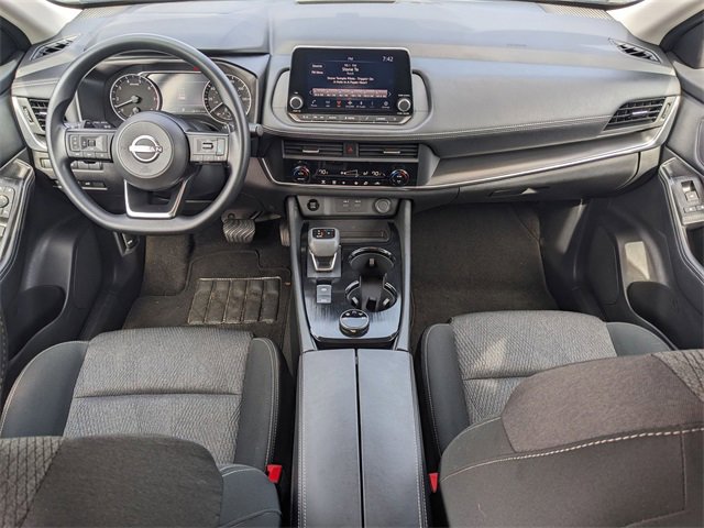 2024 Nissan Rogue SV photo 11