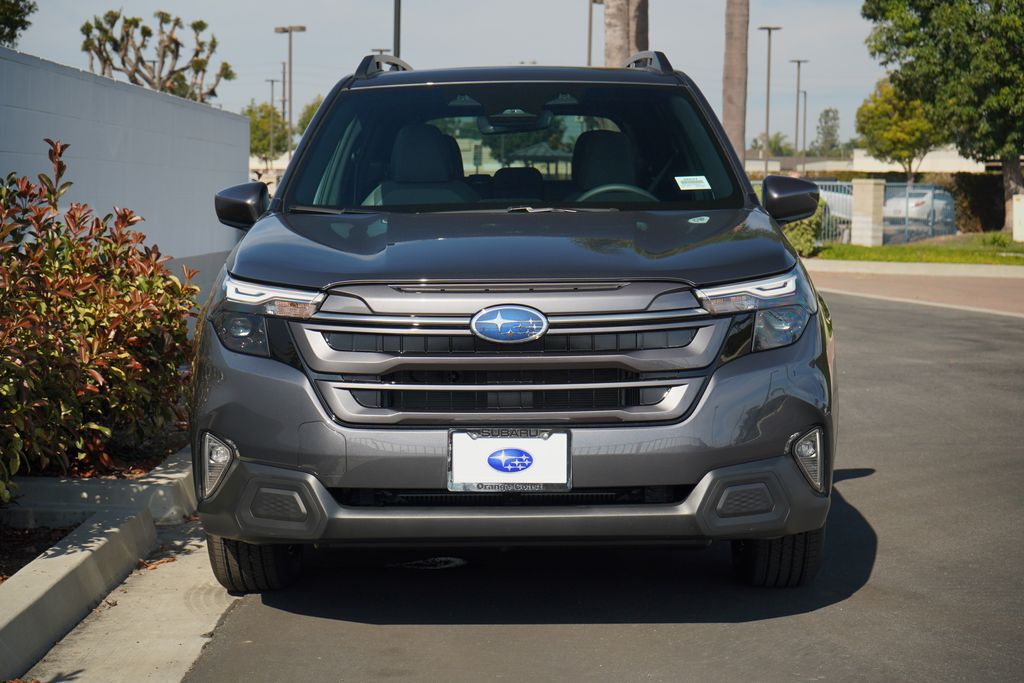 2026 Subaru Forester Premium photo 4