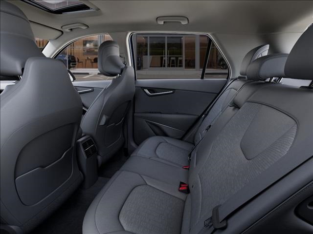 2025 Kia Niro SX Touring photo 18