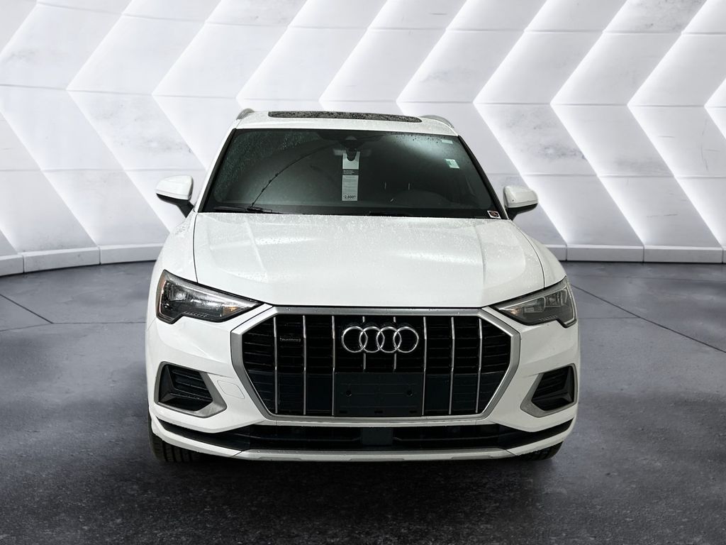 2021 Audi Q3 40 TFSI Premium photo 2