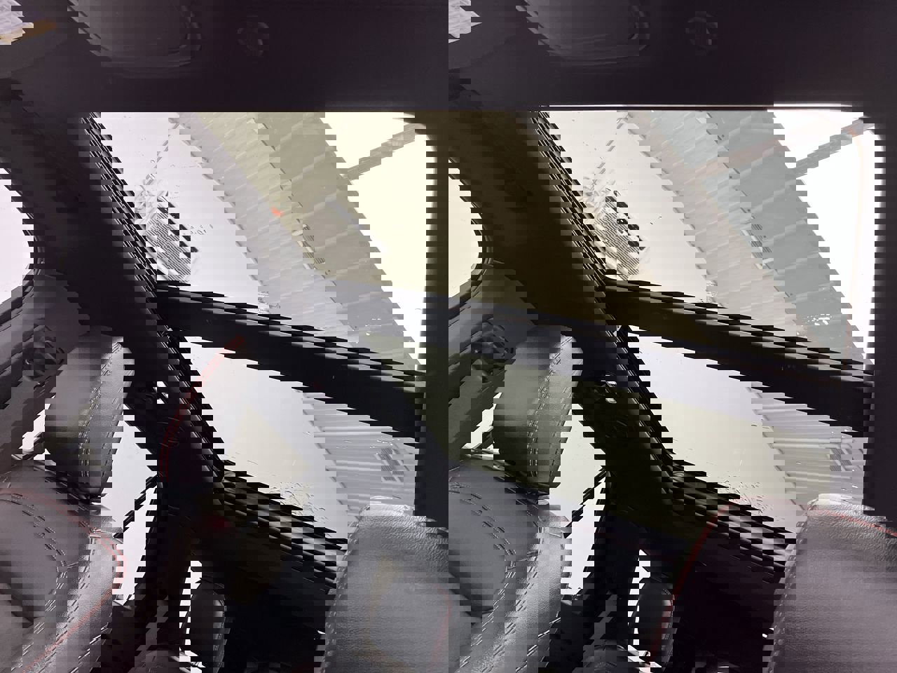 2022 Ford Explorer ST-Line photo 4