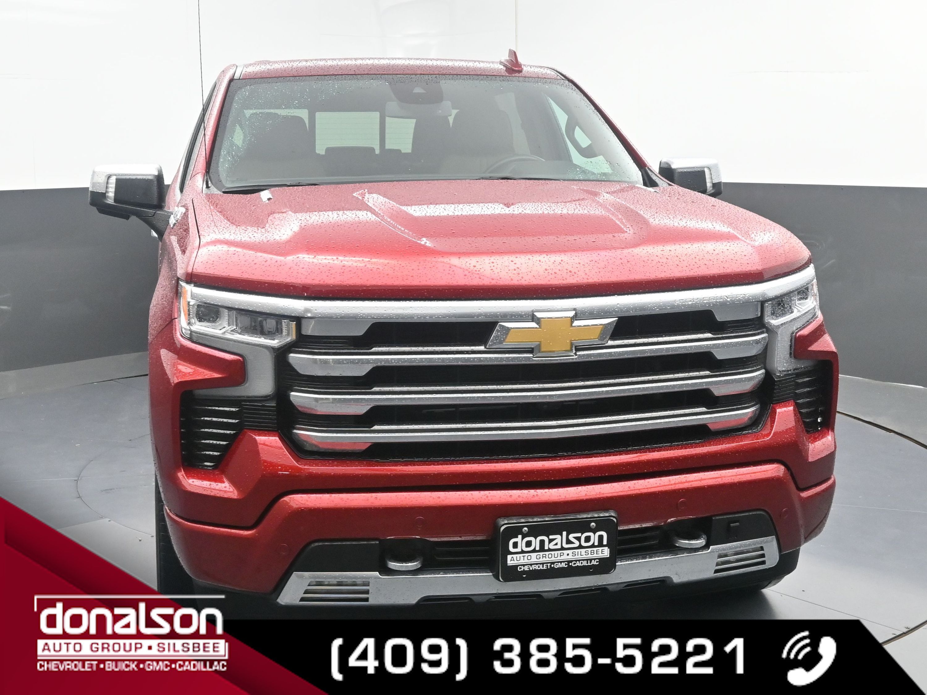2024 Chevrolet Silverado 1500 High Country photo 2