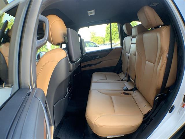 2022 Lexus LX 600 Luxury photo 22