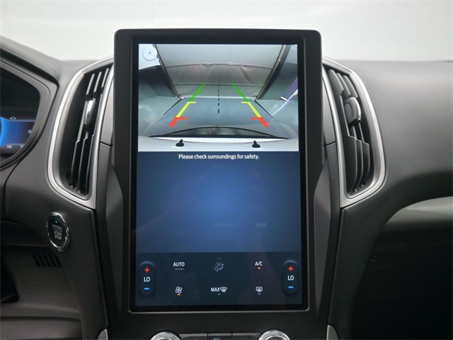 2024 Ford Edge SE photo 3