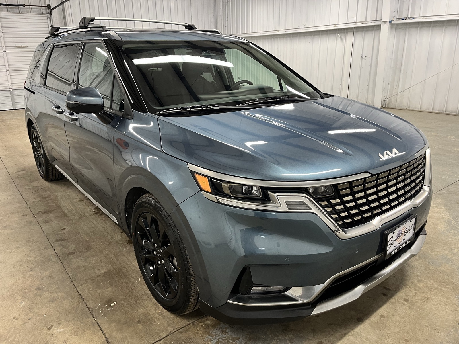 2023 Kia Carnival SX Prestige's photo