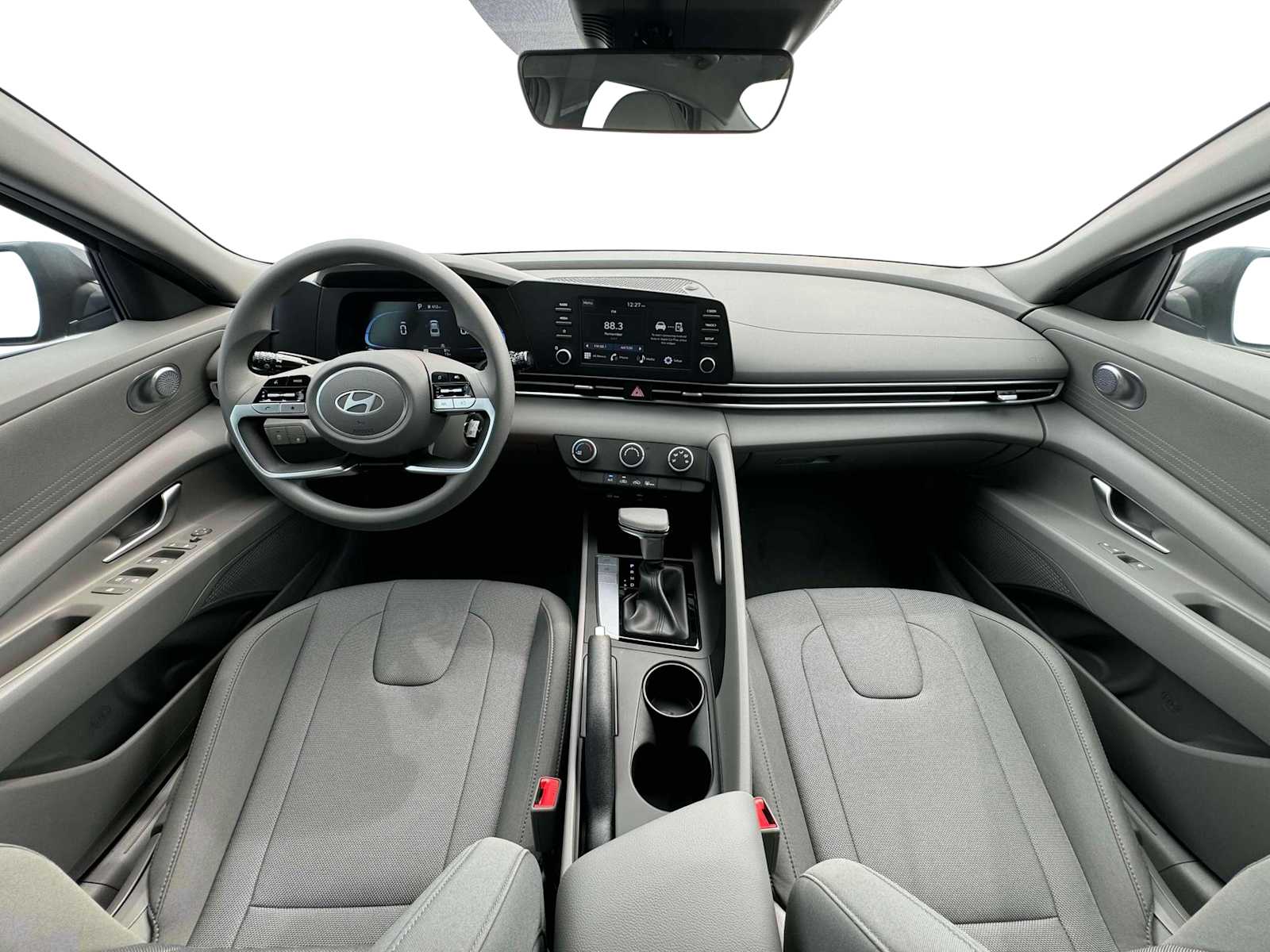 2025 Hyundai Elantra SE photo 12