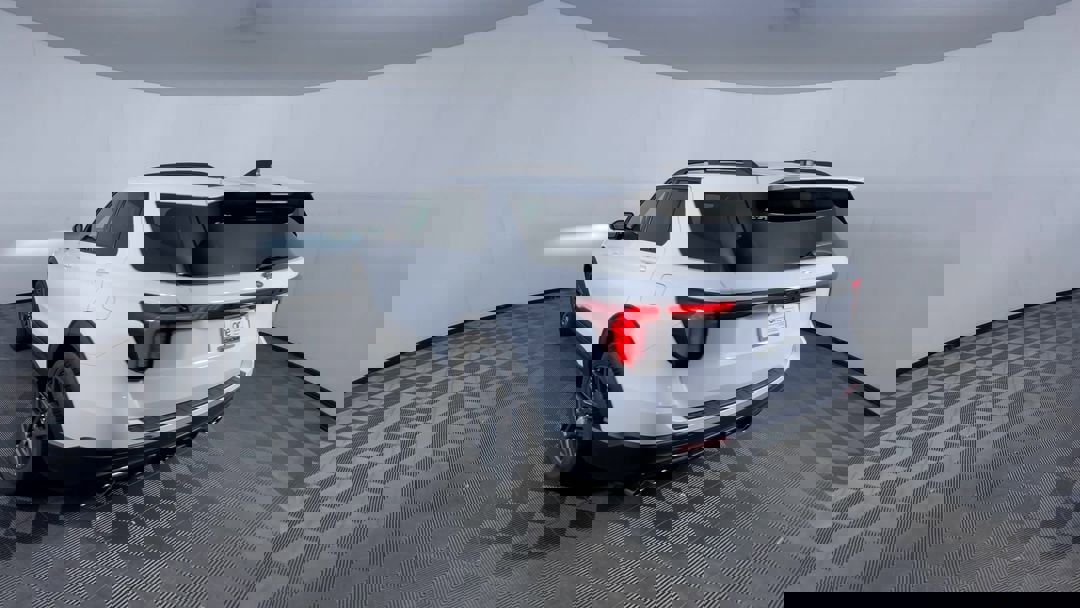 2025 Ford Explorer ST photo 7