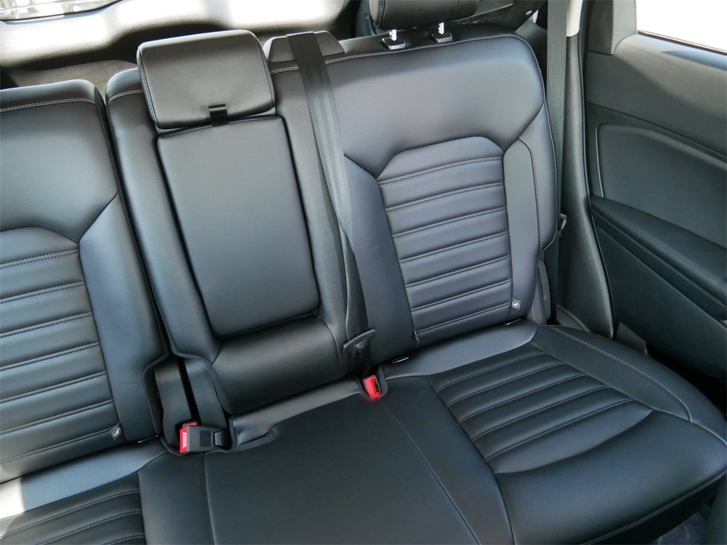 2023 Ford Edge SEL photo 19