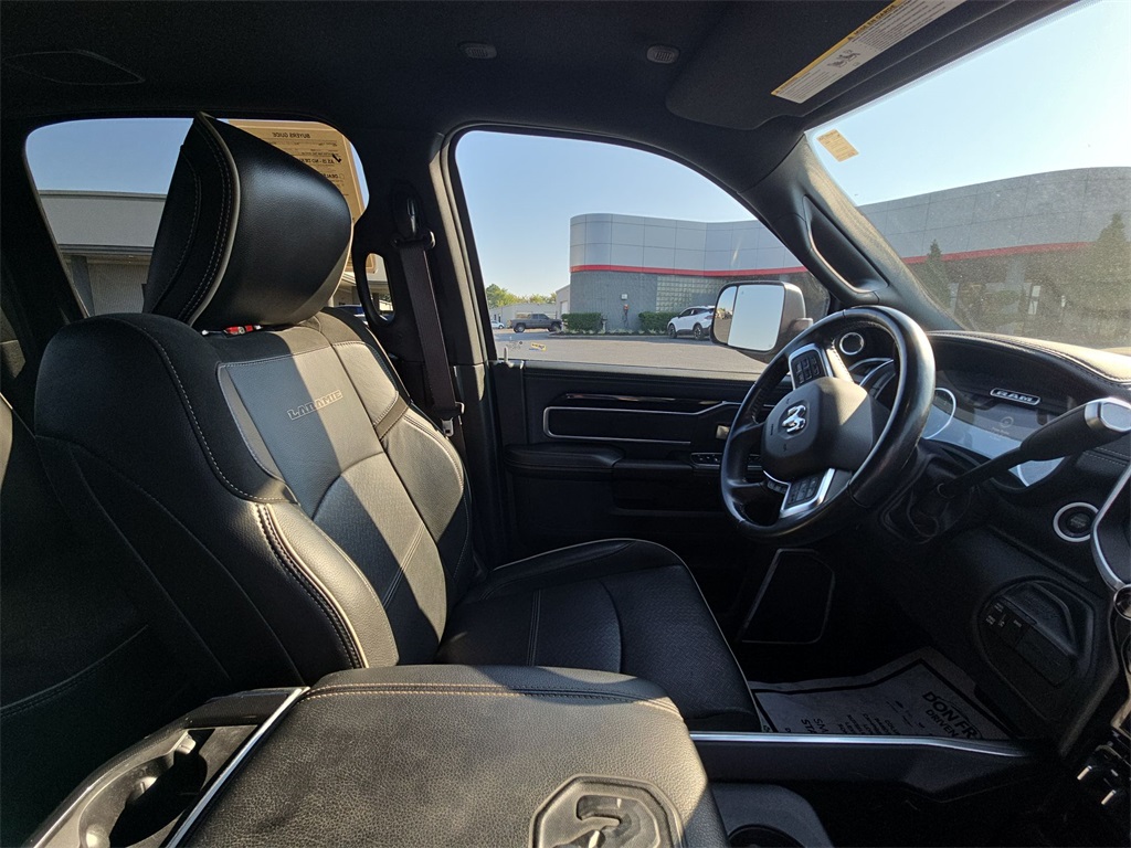 2021 Ram 3500 Laramie photo 10