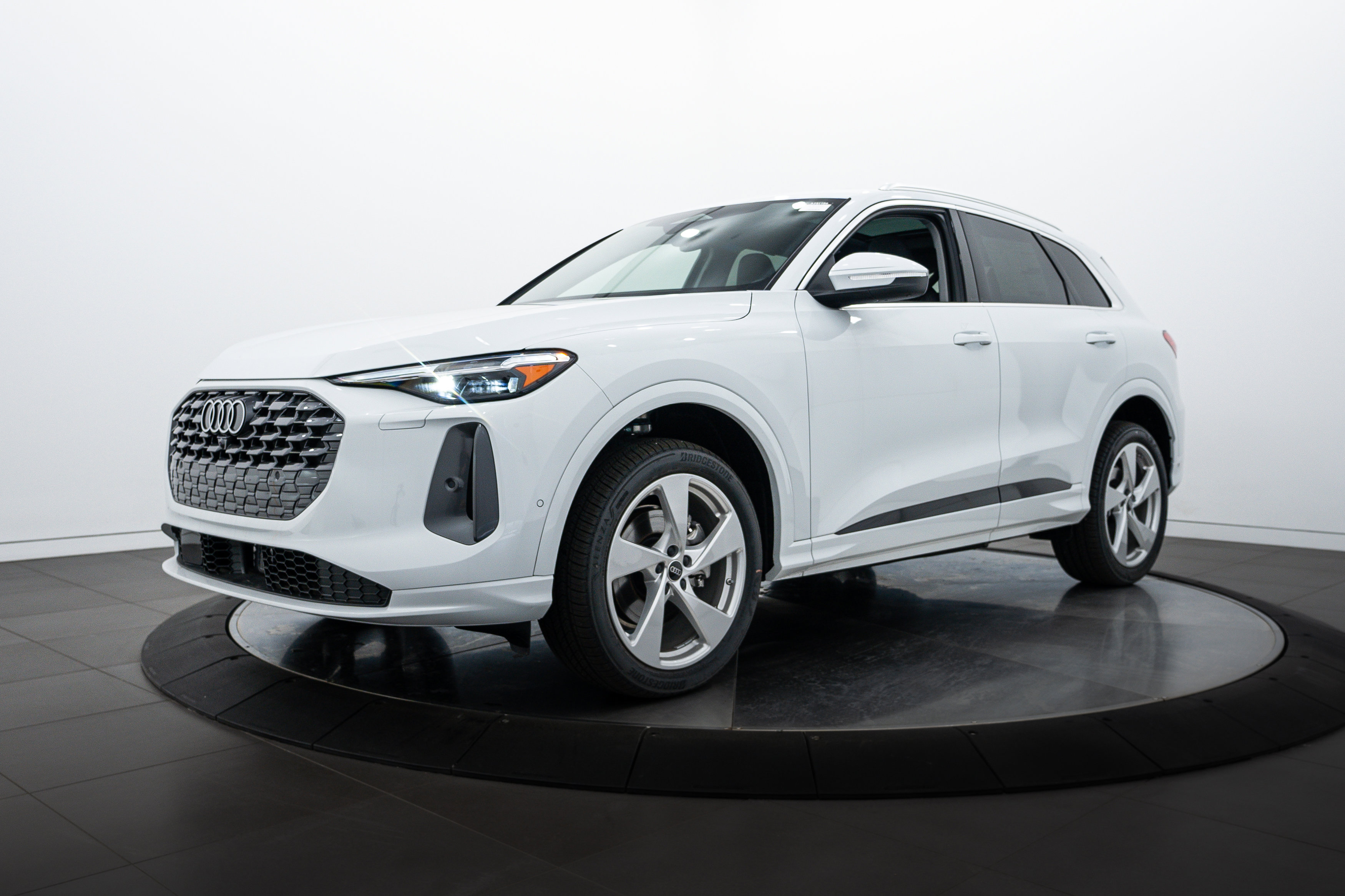 2025 Audi Q5 Premium Plus photo 4