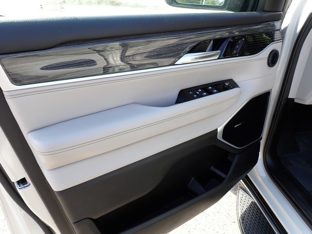 2022 Jeep Wagoneer Series III photo 19