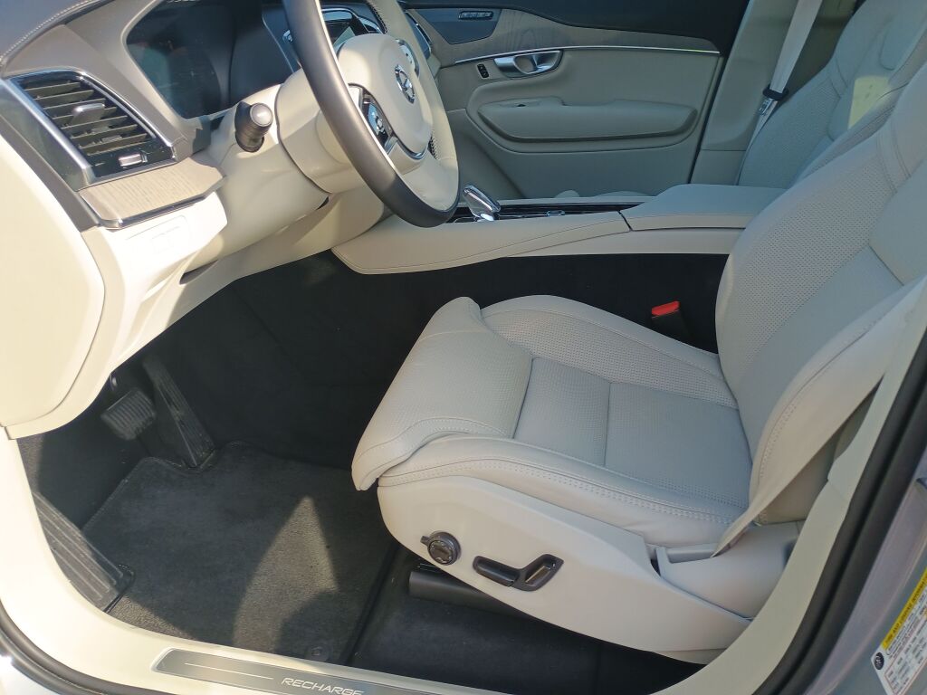 2024 Volvo XC90 Recharge Ultimate photo 9