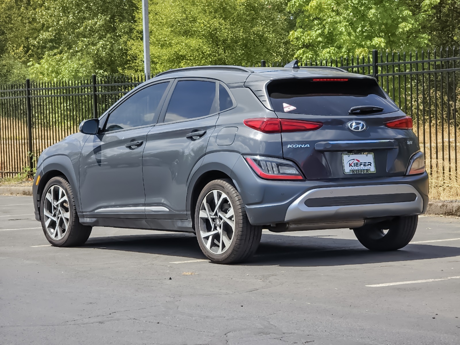 2023 Hyundai Kona Limited photo 4