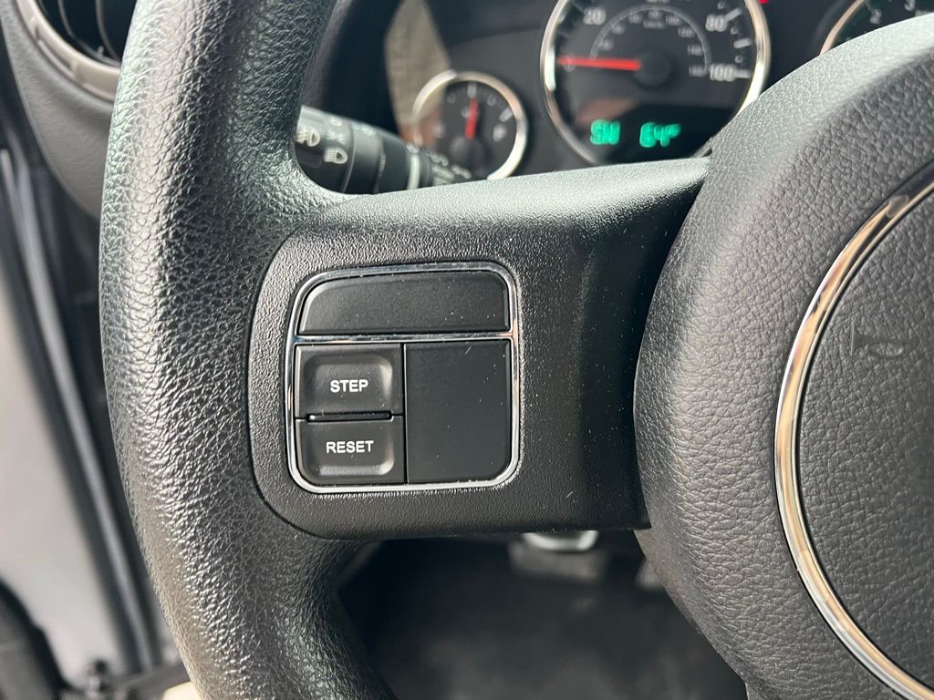 2017 Jeep Wrangler Sport photo 31