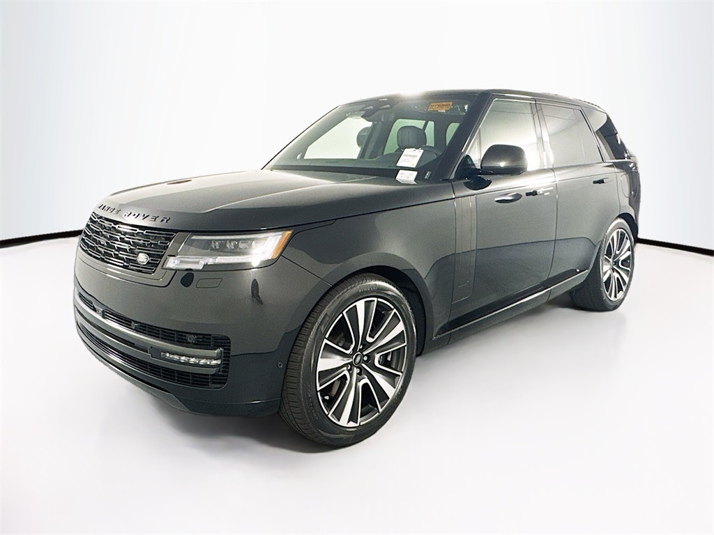 2025 Land Rover Range Rover SE's photo