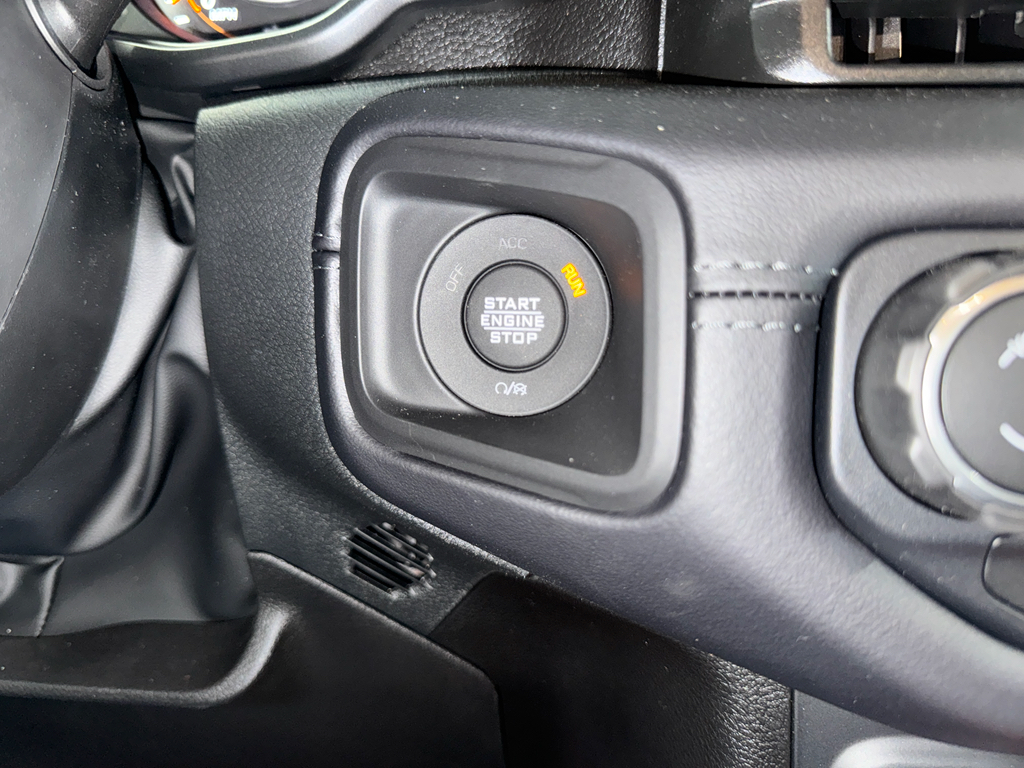 2025 Jeep Wrangler Rubicon X photo 29