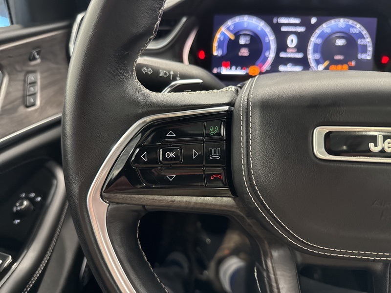 2022 Jeep Grand Cherokee Overland photo 32