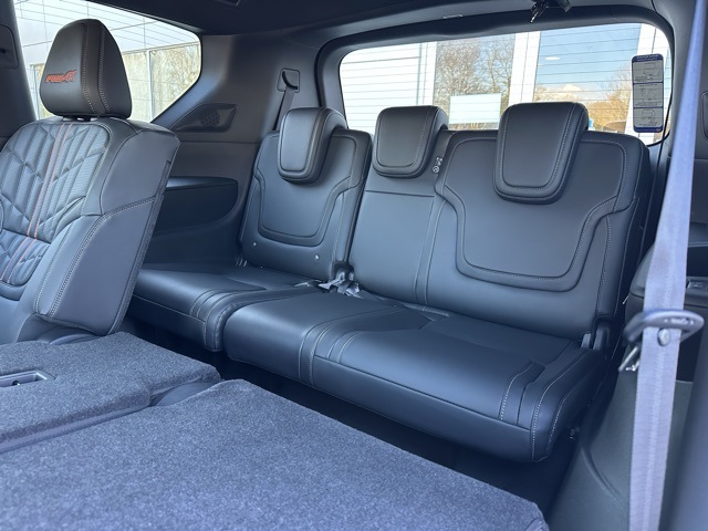 2025 Nissan Armada photo 17