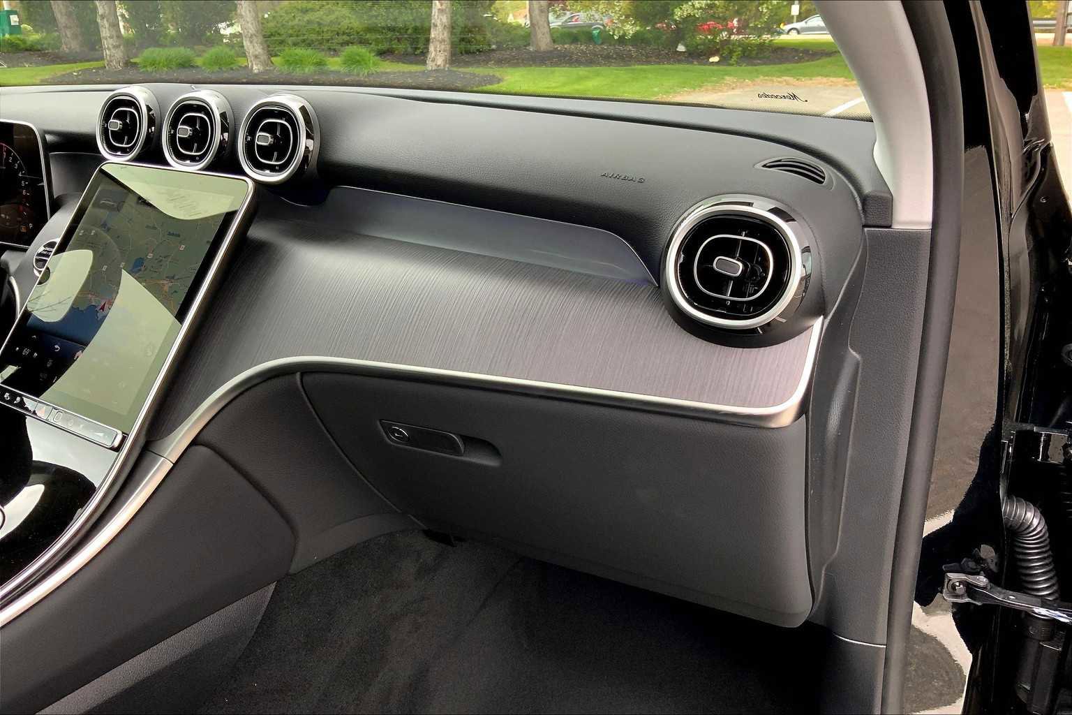 2025 Mercedes Benz GLC 350e 4MATIC photo 9
