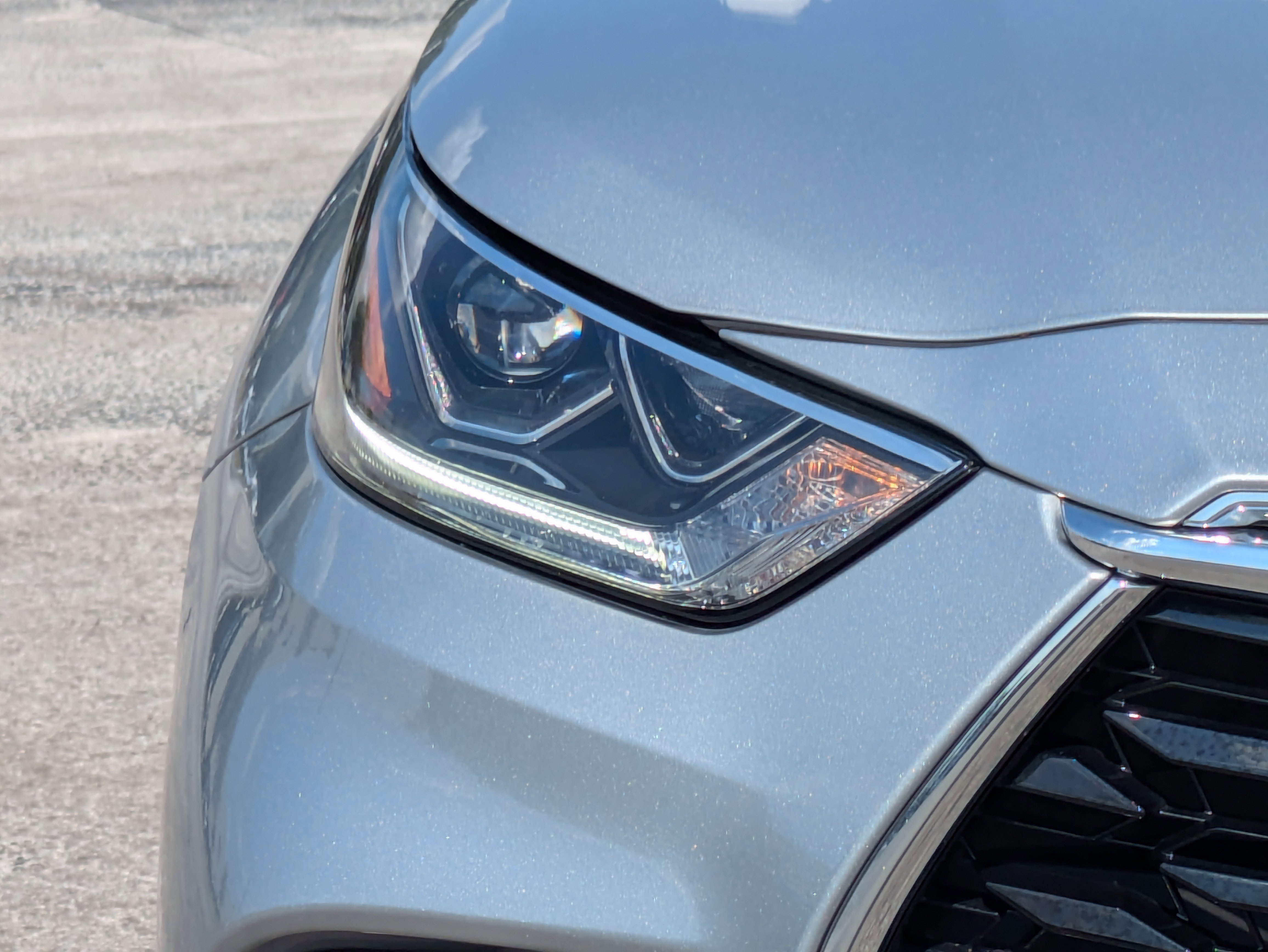 2023 Toyota Highlander Hybrid Platinum photo 2