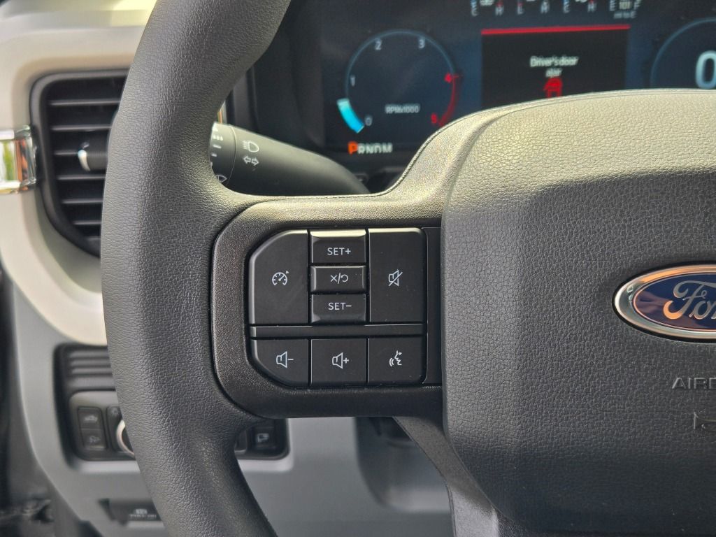 2026 Ford F-350 photo 27