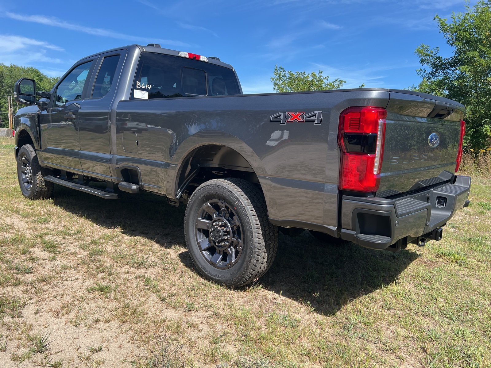 2025 Ford F-350 XL photo 4